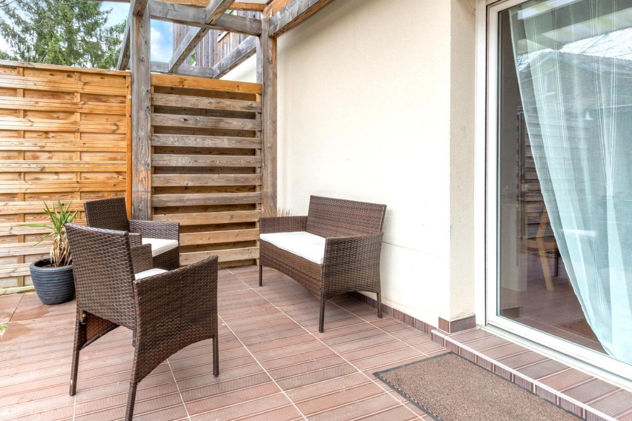 Le Duplex Chessy - 15Min From Disneyland - 2 Private Parkings - Garden - Kingsize & Queensize Bed - Supermarket Behind The House エクステリア 写真