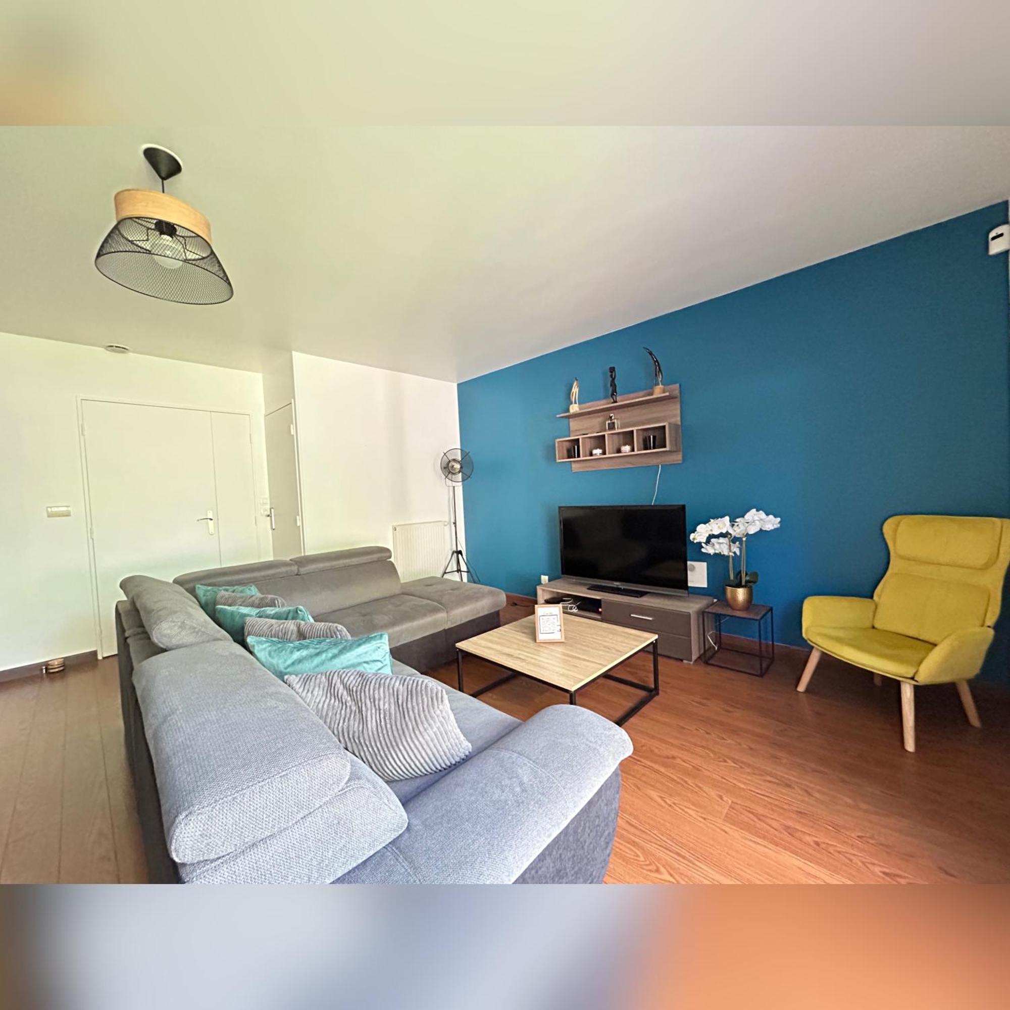 Le Duplex Chessy - 15Min From Disneyland - 2 Private Parkings - Garden - Kingsize & Queensize Bed - Supermarket Behind The House エクステリア 写真